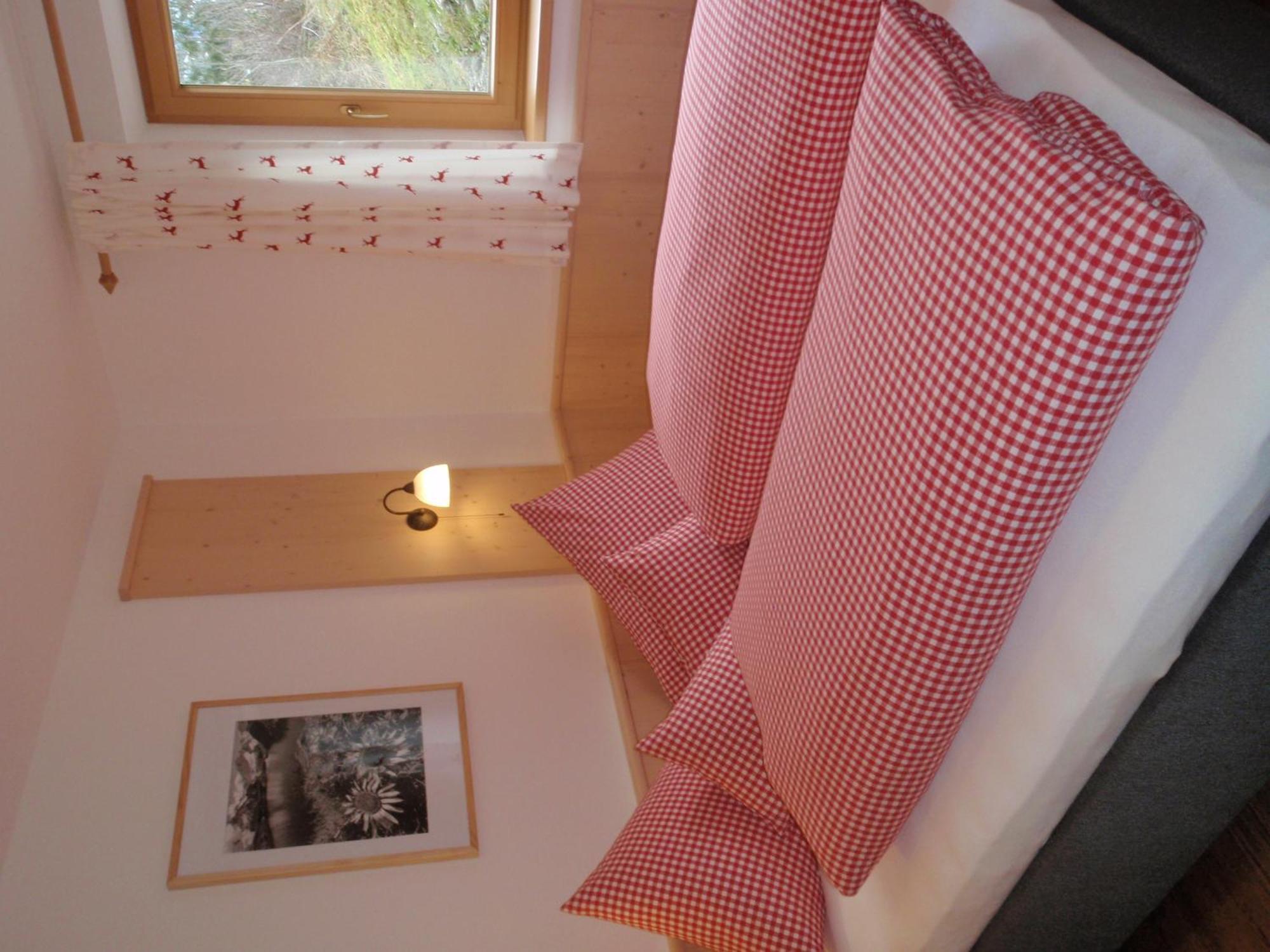 Landhaus Alpenjäger Hainzenberg Zimmer foto